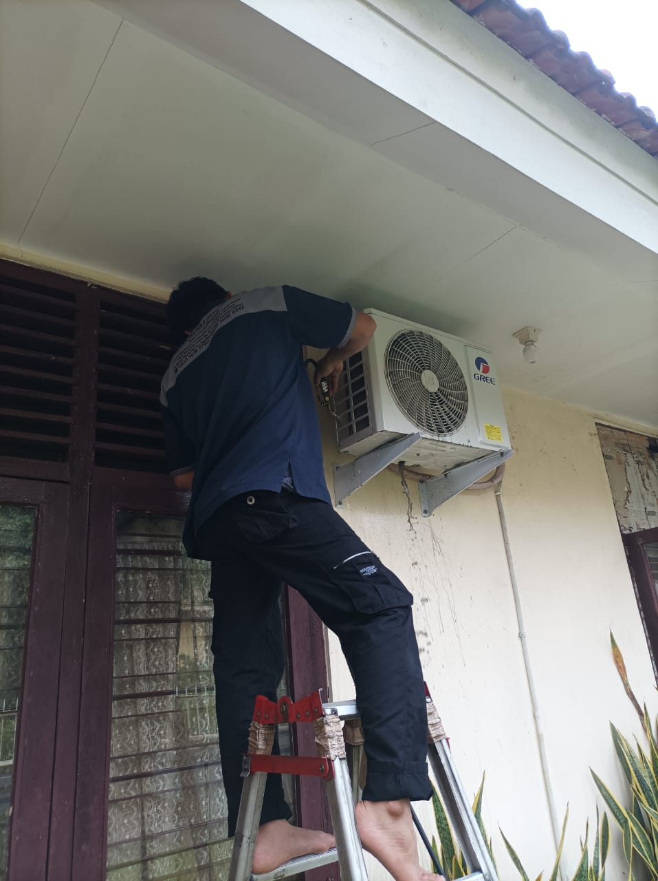 Jasa Service AC Terdekat Condet