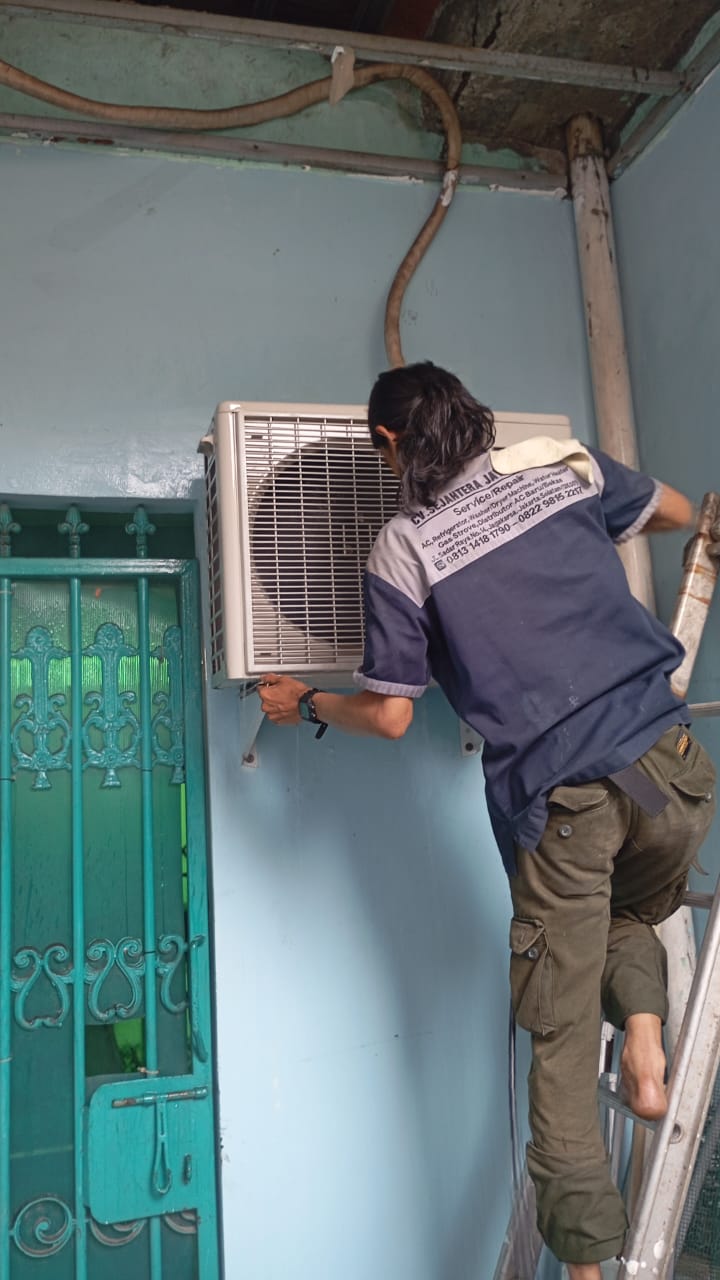 Jasa Service AC Cassette, Split Kramat Pela
